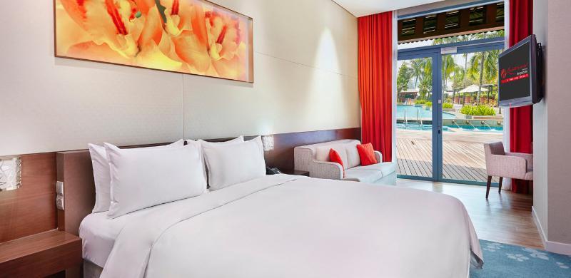 Resorts World Sentosa - Festive Hotel Singapore Eksteriør billede Deluxe Pool Access