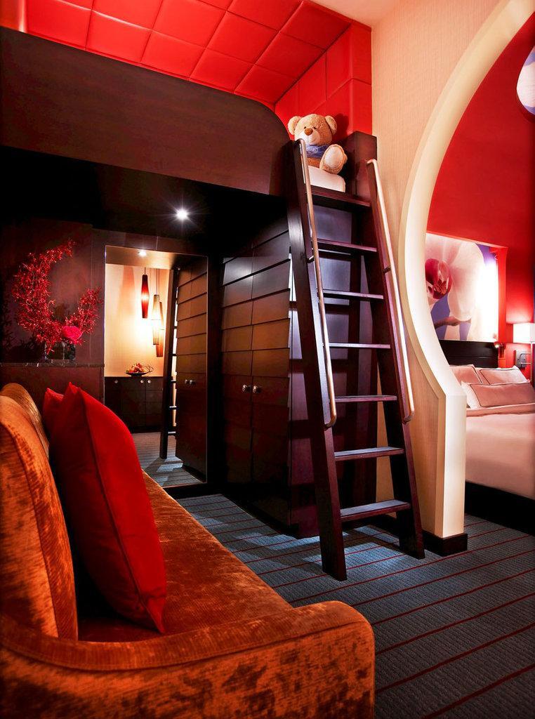 Resorts World Sentosa - Festive Hotel Singapore Eksteriør billede A room at the Mandarin Oriental, Munich